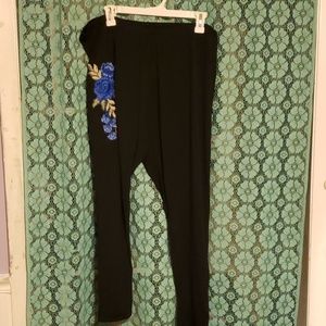 Blue Rose Embroidered Leggings